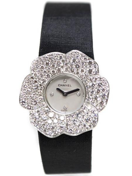 Chanel Paris "Camelia" 18k White Gold & Diamond Lady's Wristwatch, As New with Box